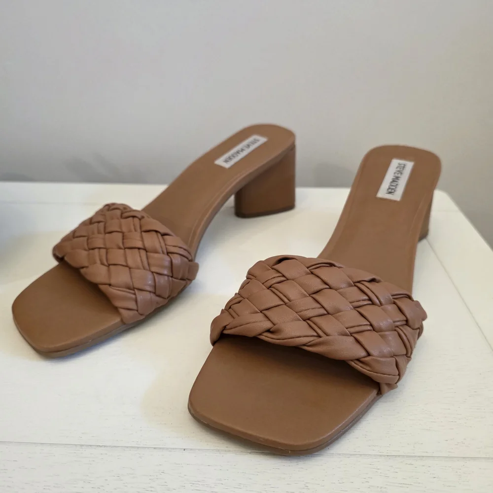 Steve Madden Tan Woven Slide On Heels - Picture 4 of 8